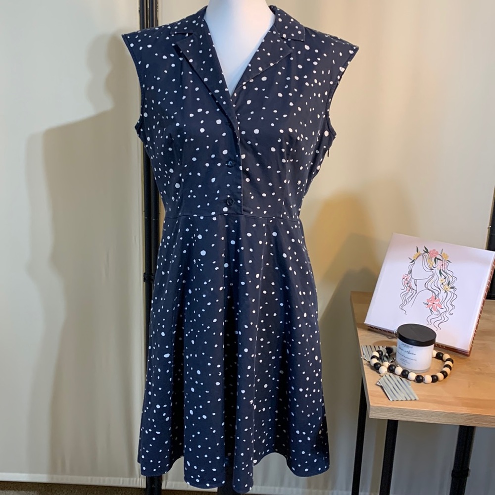 Ann Taylor Polka Dot A-lined 50s style V Neck Sleeveless Dress Petite 8 8P